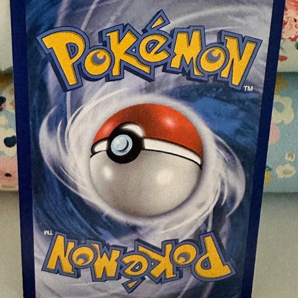 Flying Pikachu - Picture 2 of 2